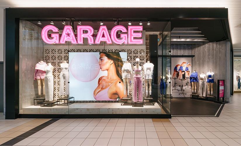 Garage Clothing inside Upper Canada Mall
