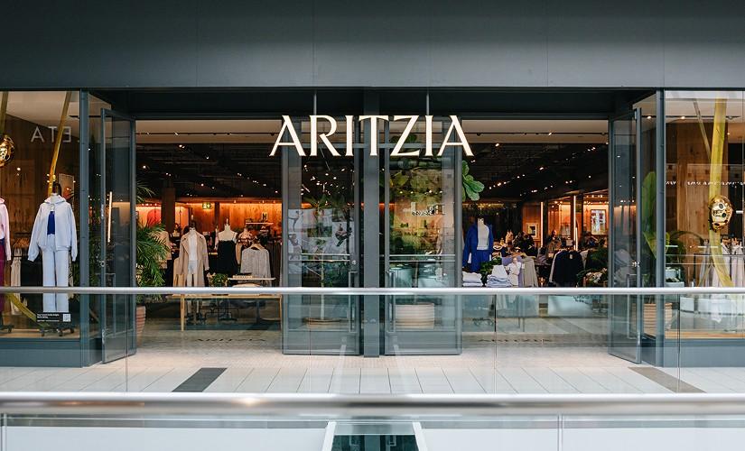 Aritzia inside Upper Canada Mall