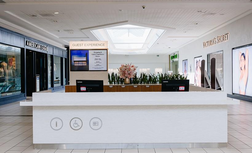 Upper Canada Guest Experience desk between American Eagle and Victoria's Secret
