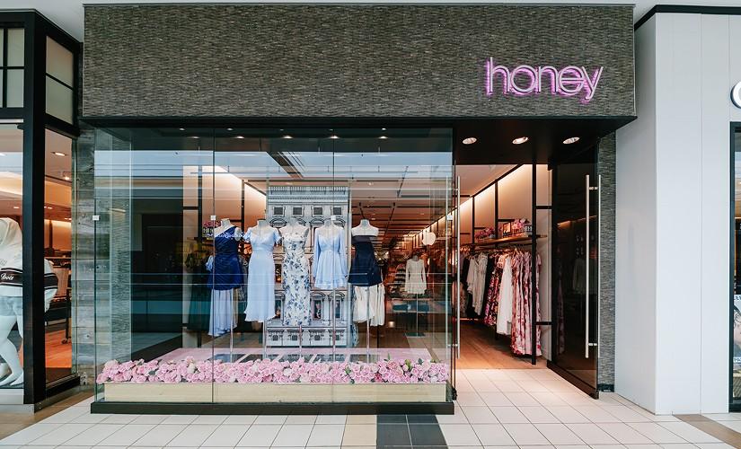 Honey inside Upper Canada Mall