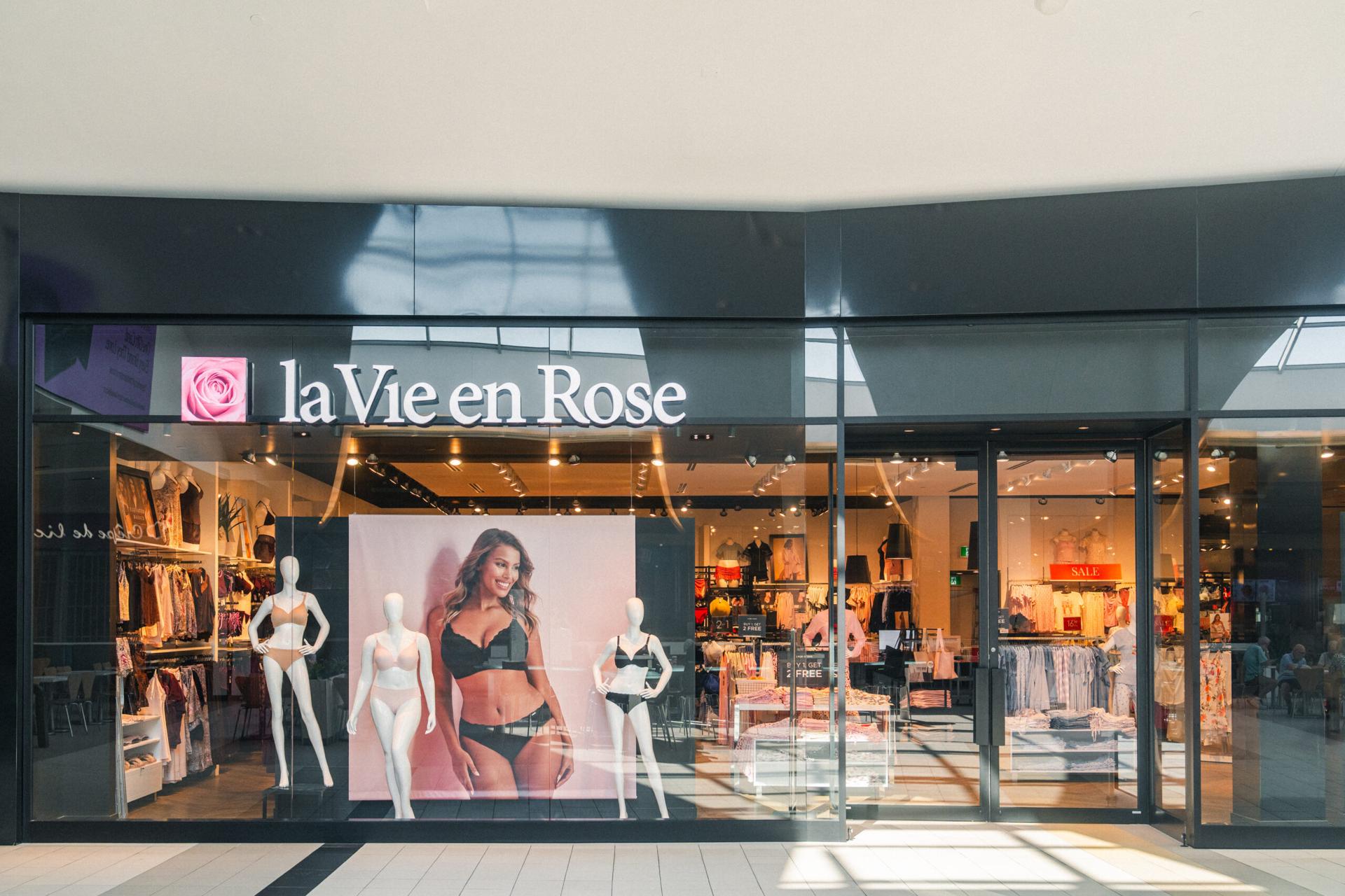 La Vie en Rose/Aqua inside Upper Canada Mall