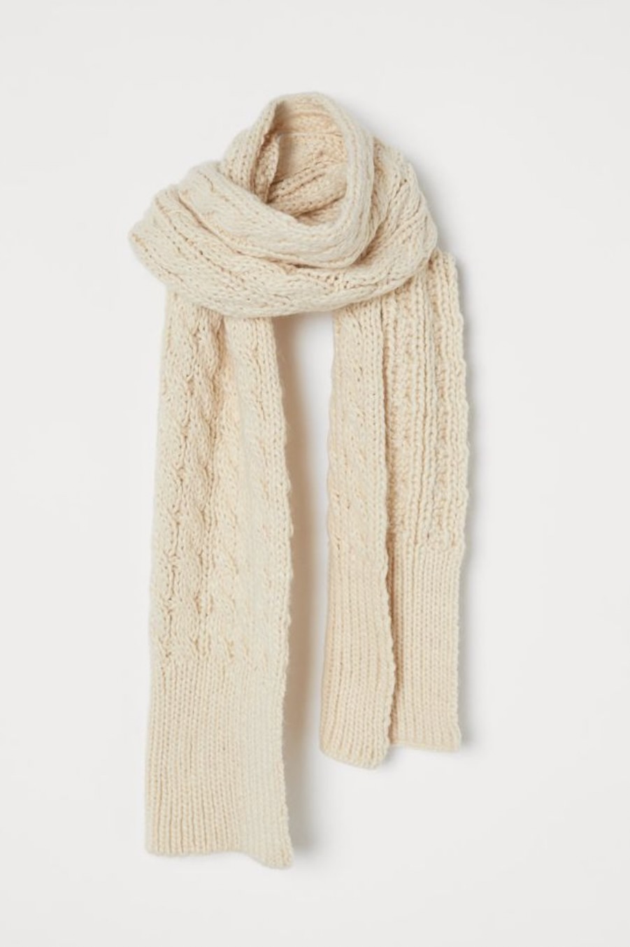 Cable knit scar from H&M
