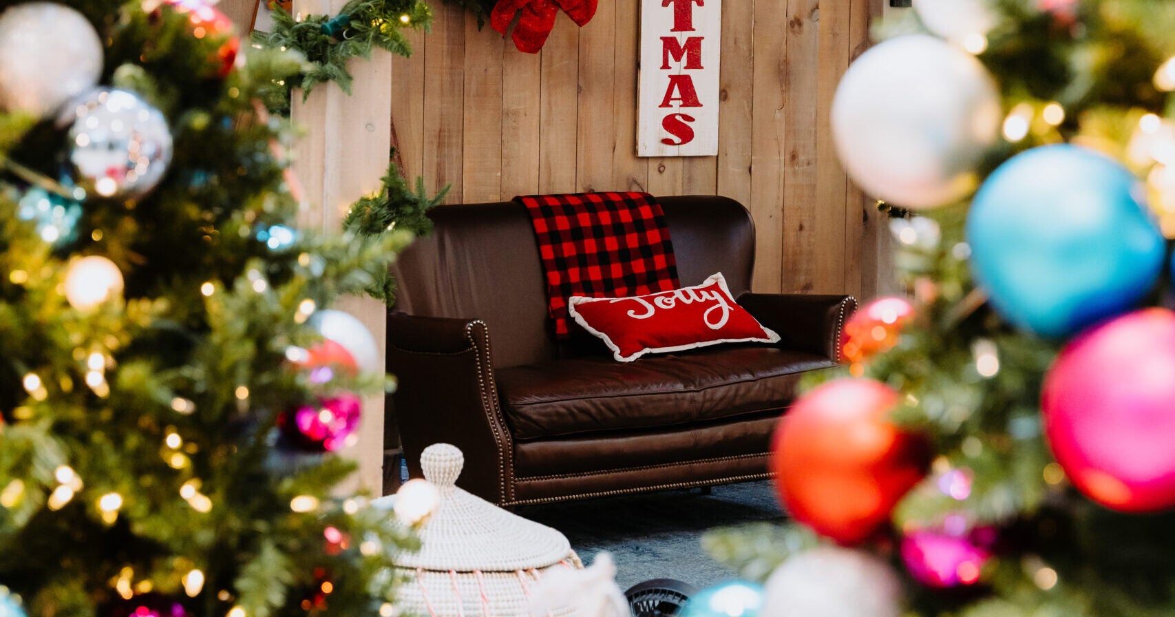 Holiday set with love seat