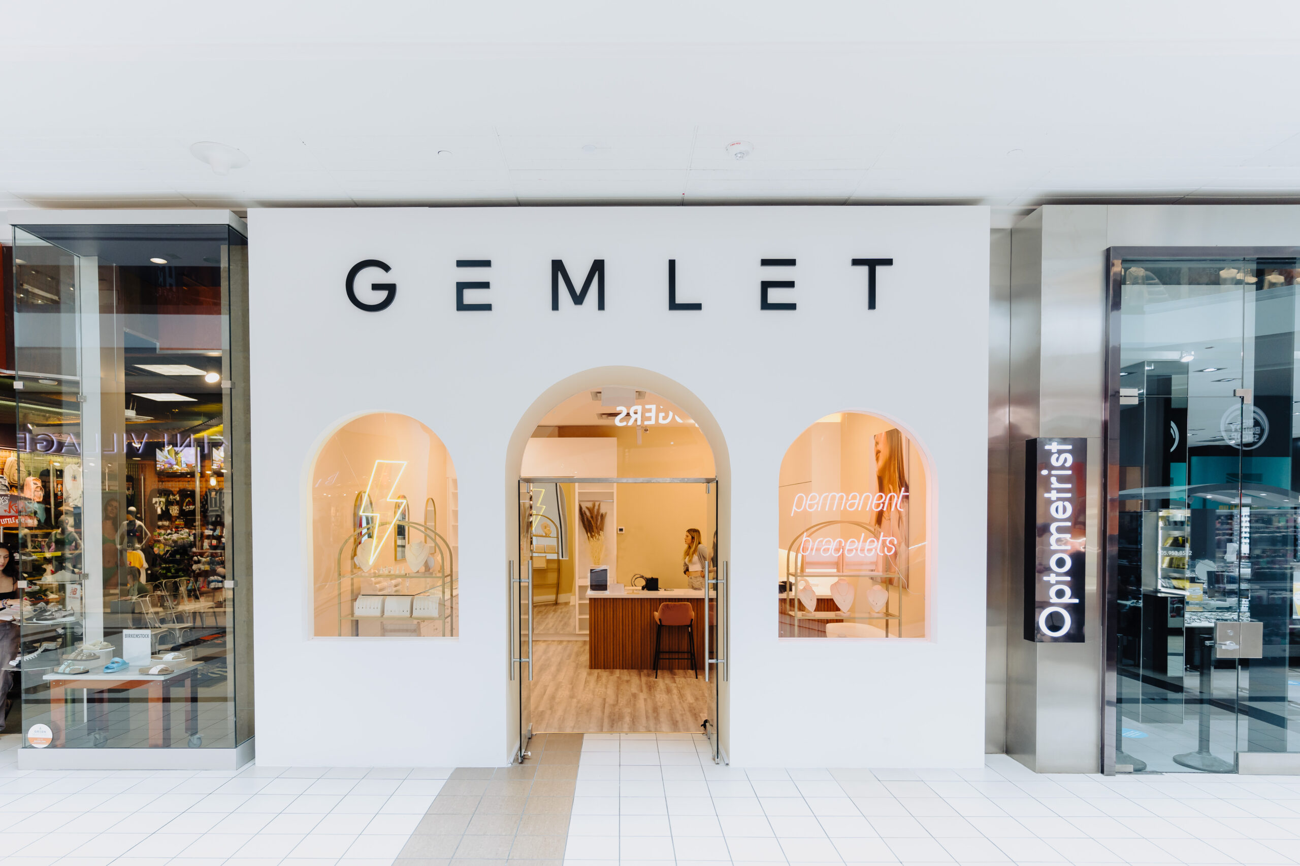 Gemlet storefront at Upper Canada Mall